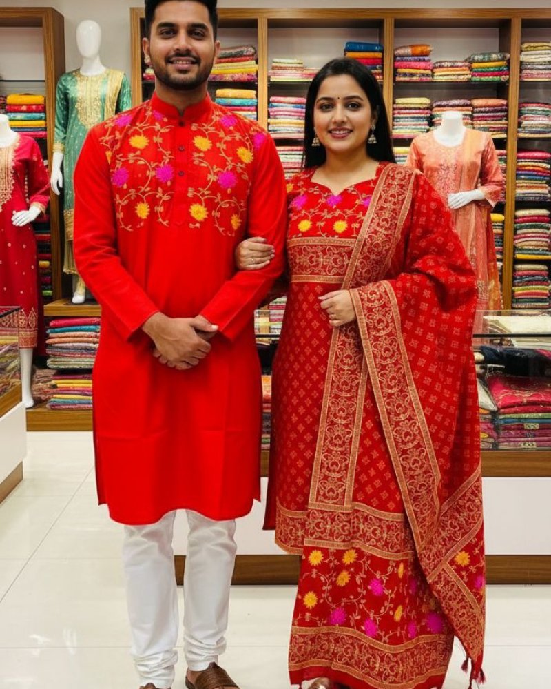 ম্যাচিং কাপল আউটফিট ...